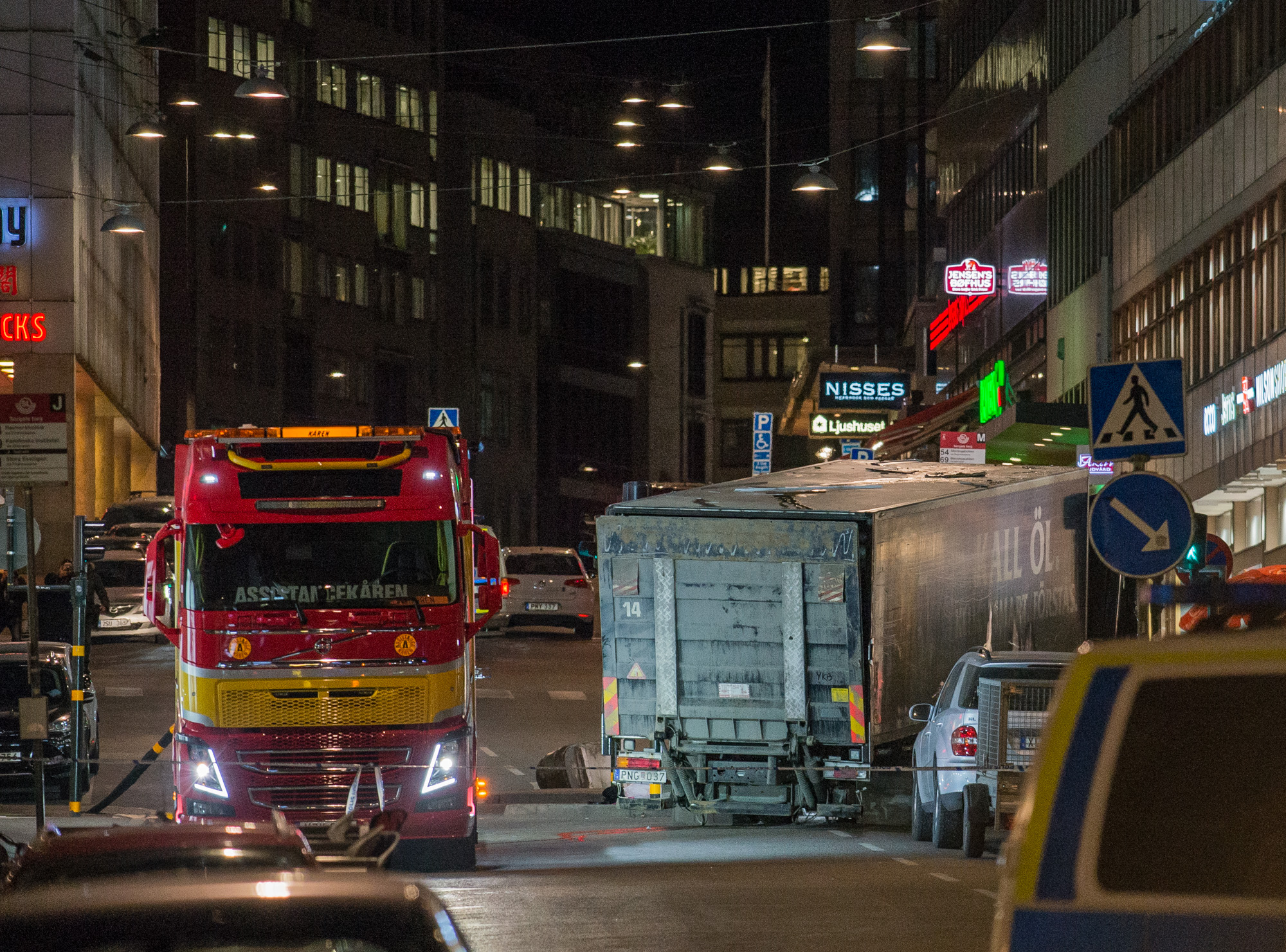 Ilustrační foto: útok automobilem ve Stockholmu. Foto: Frankie Fouganthin